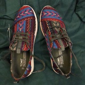 NWT NEW Toms Women Del Ray Sneaker Size 9 ADORABLE